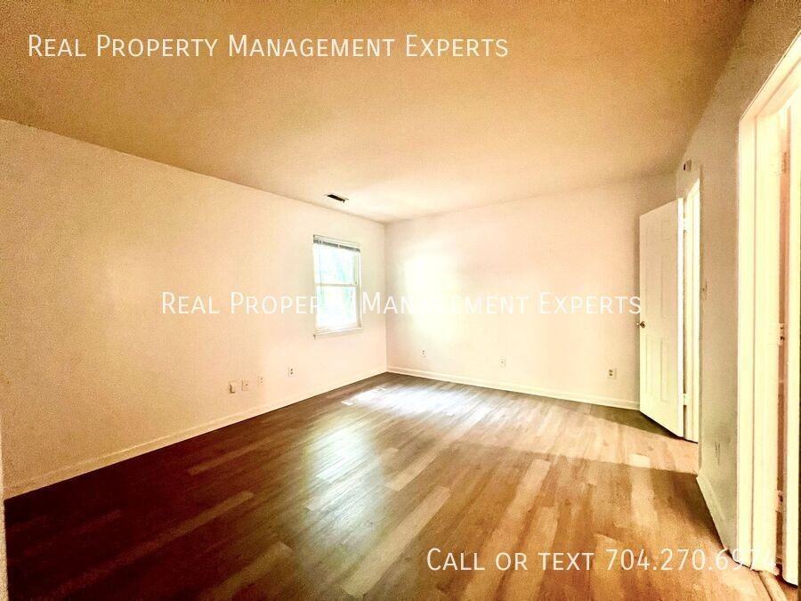 723 Cricketwood Ln - Photo 5 of 9