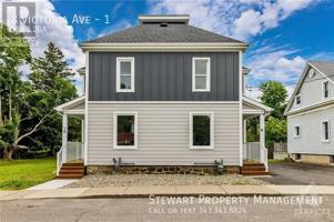featured image of 8 Victoria Ave #1