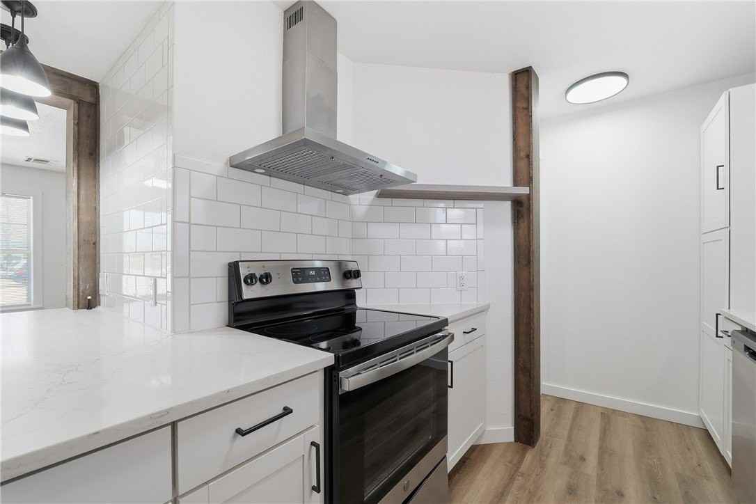 2300 Se Jayel Ter #3 - Photo 6 of 28