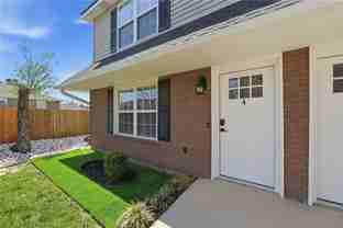2400 Se Jayel Ter #4 - Photo 1 of 1