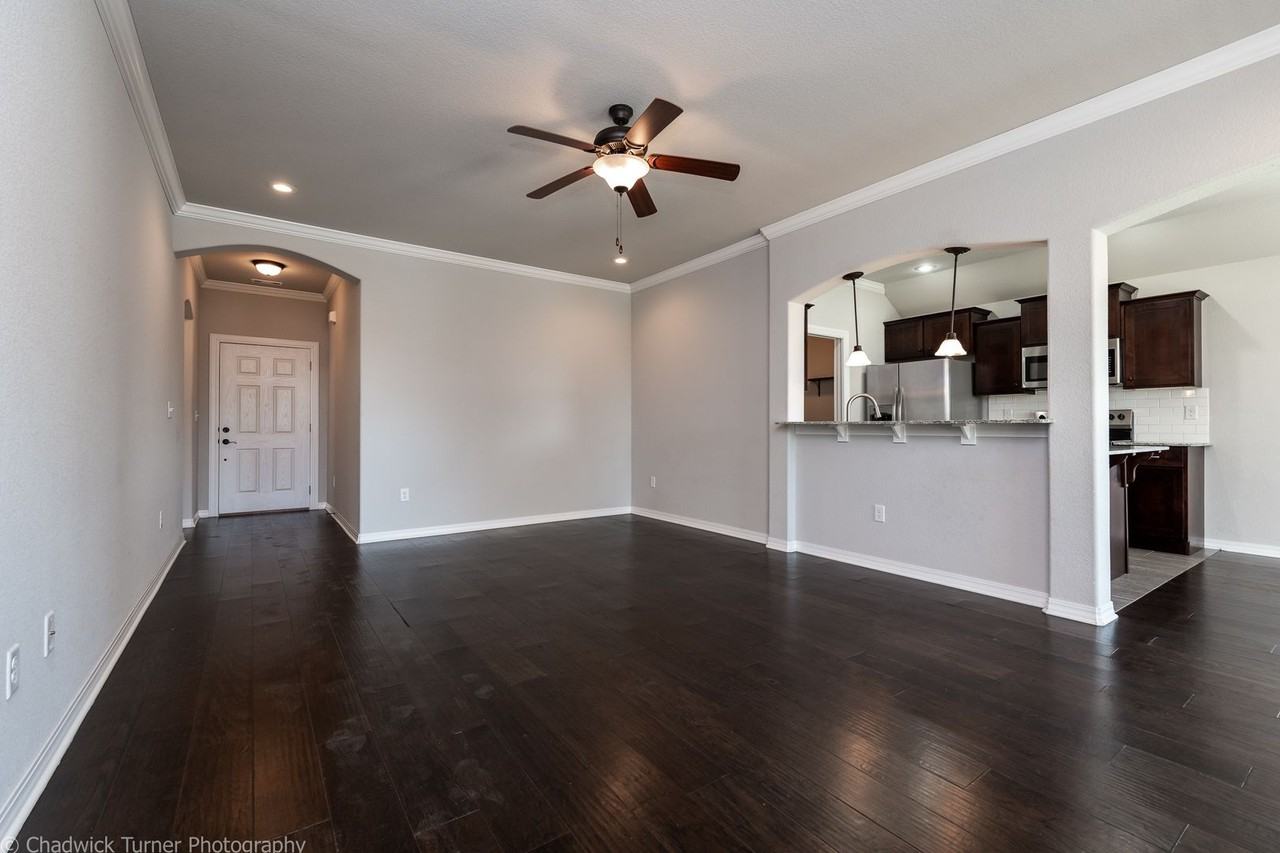 1001 Gardenia St - Photo 2 of 17