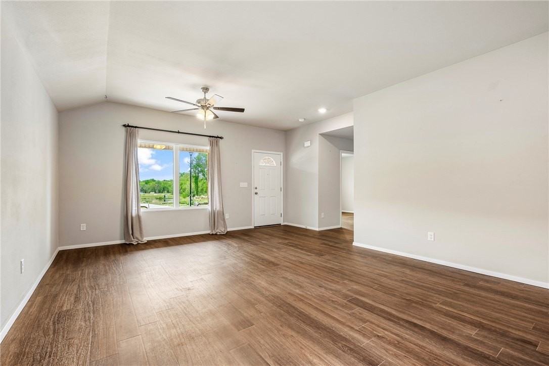 2349 E Buffalo Bnd - Photo 4 of 37