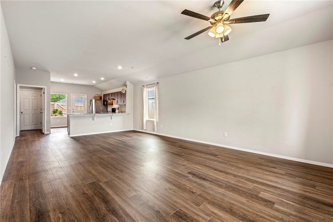 2349 E Buffalo Bnd - Photo 6 of 37