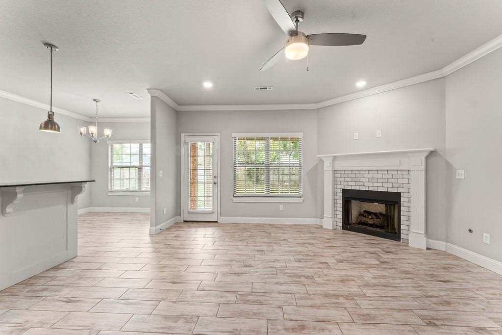 2302 Aspen - Photo 4 of 28