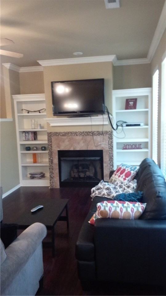 649 N Longfellow Ln - Photo 3 of 9