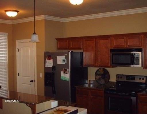 649 N Longfellow Ln - Photo 4 of 9