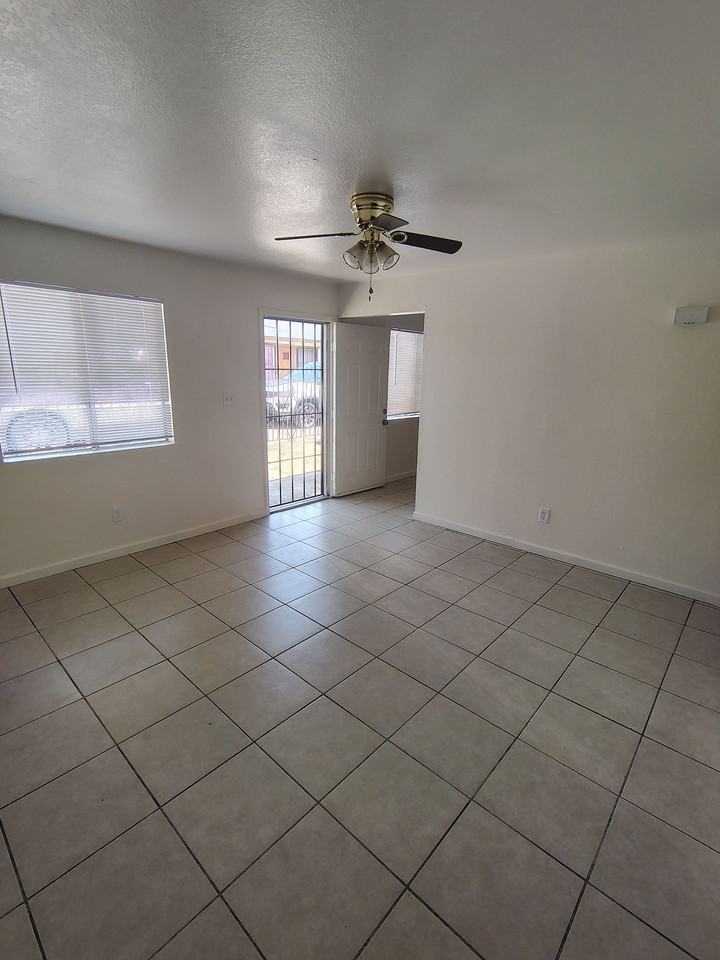 2 Bed / 1 Bath – Gated Unit with Private Patio | Bakersfield - Photo 6 of 26