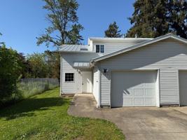 featured image of 1725 Front Ave Ne