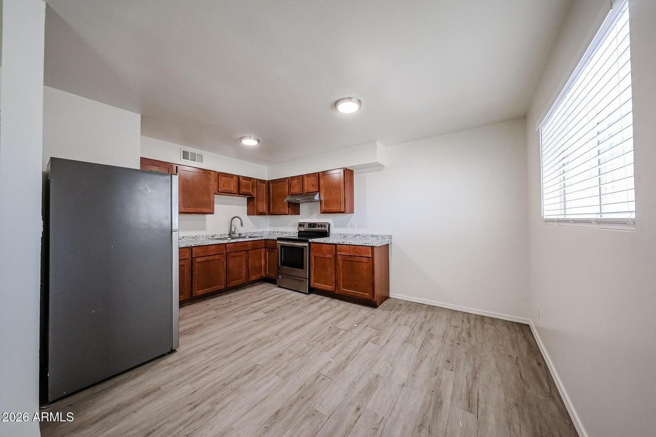2226 W Heatherbrae Dr #1 - Photo 6 of 26