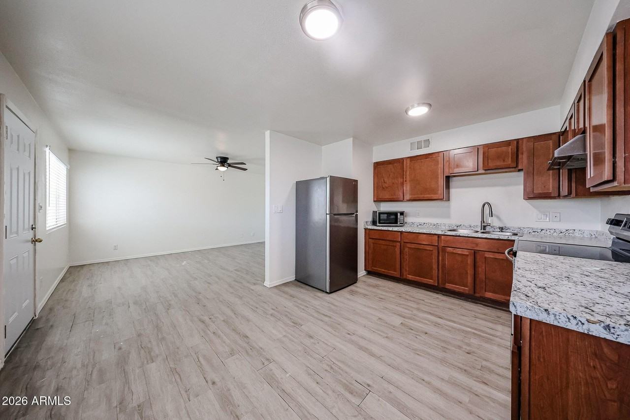 2226 W Heatherbrae Dr #1 - Photo 7 of 26