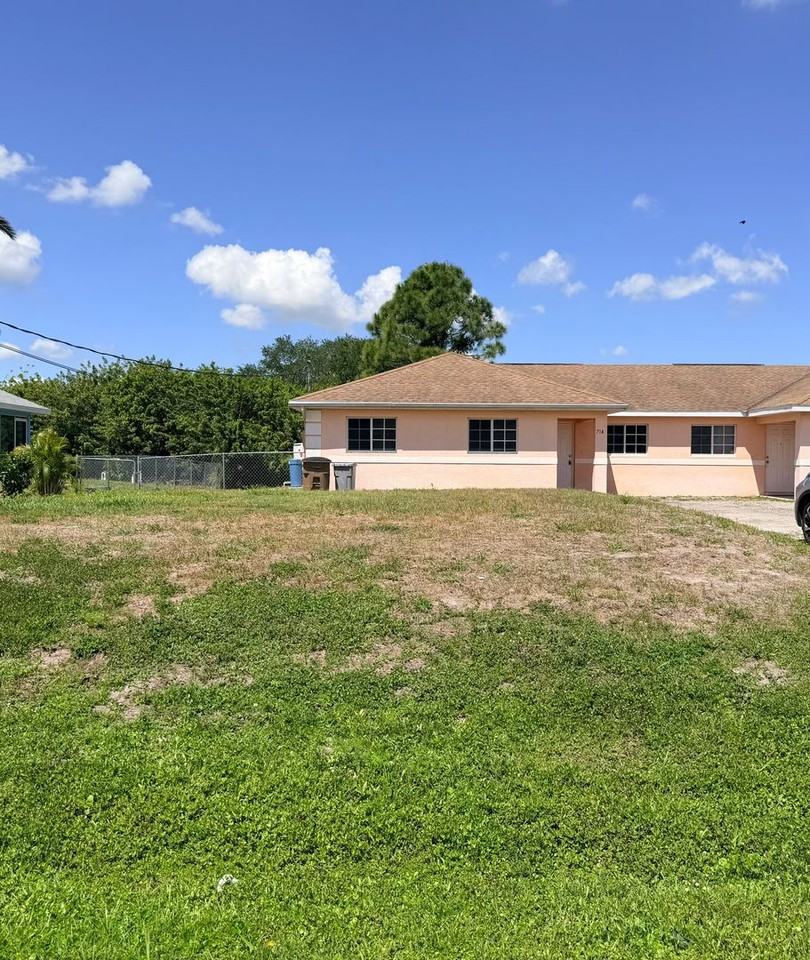 714 Jack Ave S - Photo 4 of 36