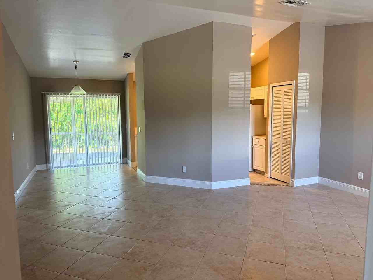 714 Jack Ave S - Photo 6 of 36