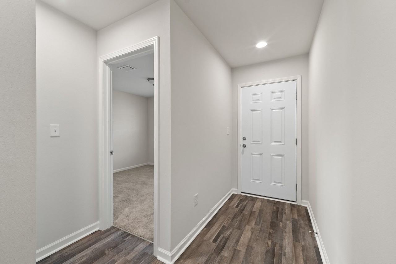 630 Whispering Creek Ave - Photo 4 of 32