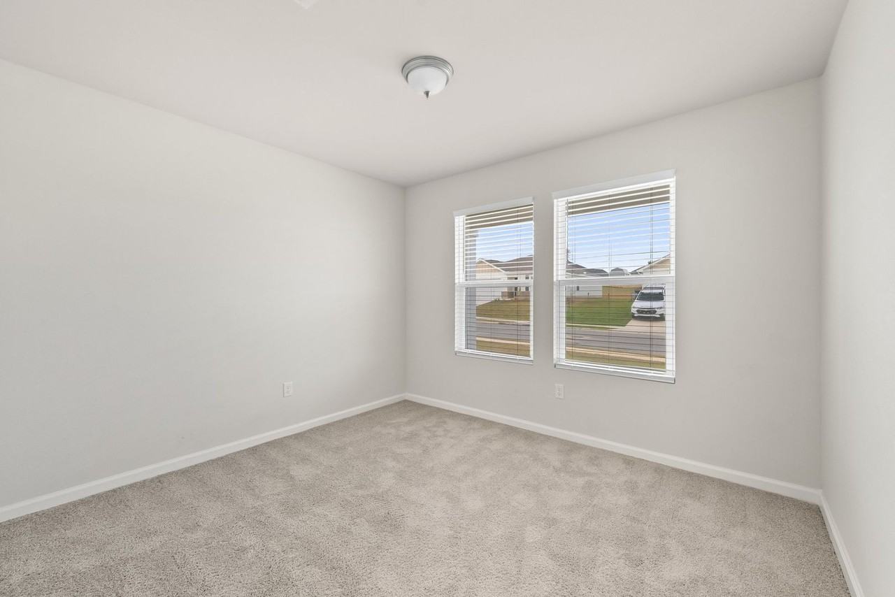 630 Whispering Creek Ave - Photo 6 of 32