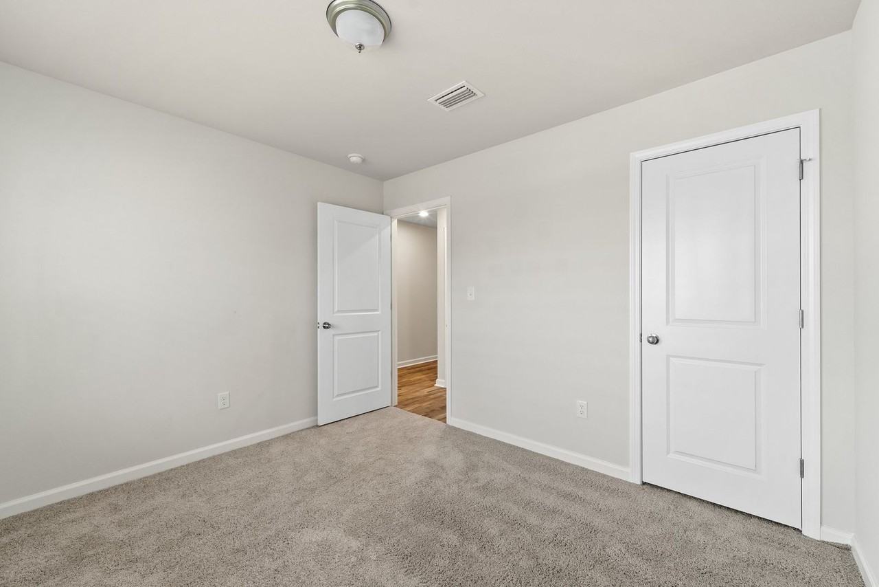 630 Whispering Creek Ave - Photo 7 of 32