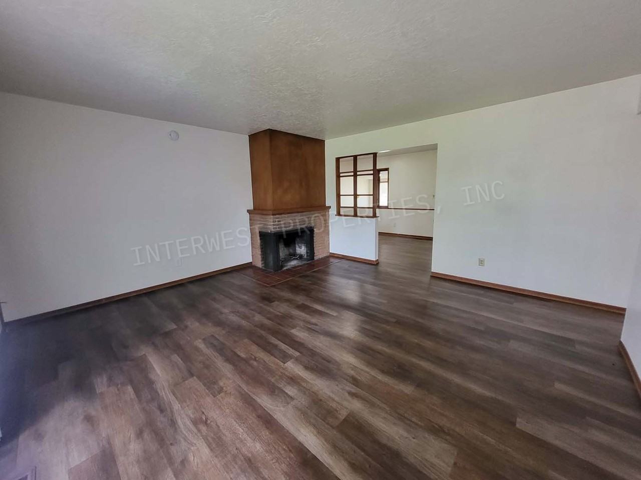 13946 Ne Knott St - Photo 7 of 31