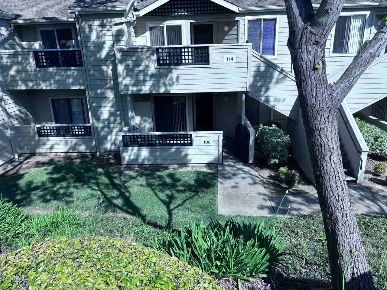 1201 Glen Cove Pkwy - Photo 3 of 40