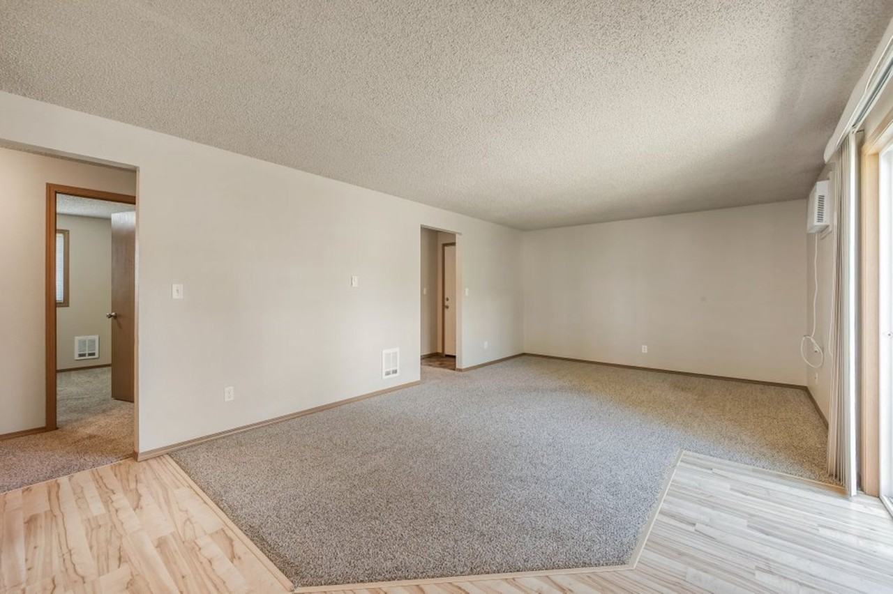 117 E 14th Ave #4 - Photo 5 of 21