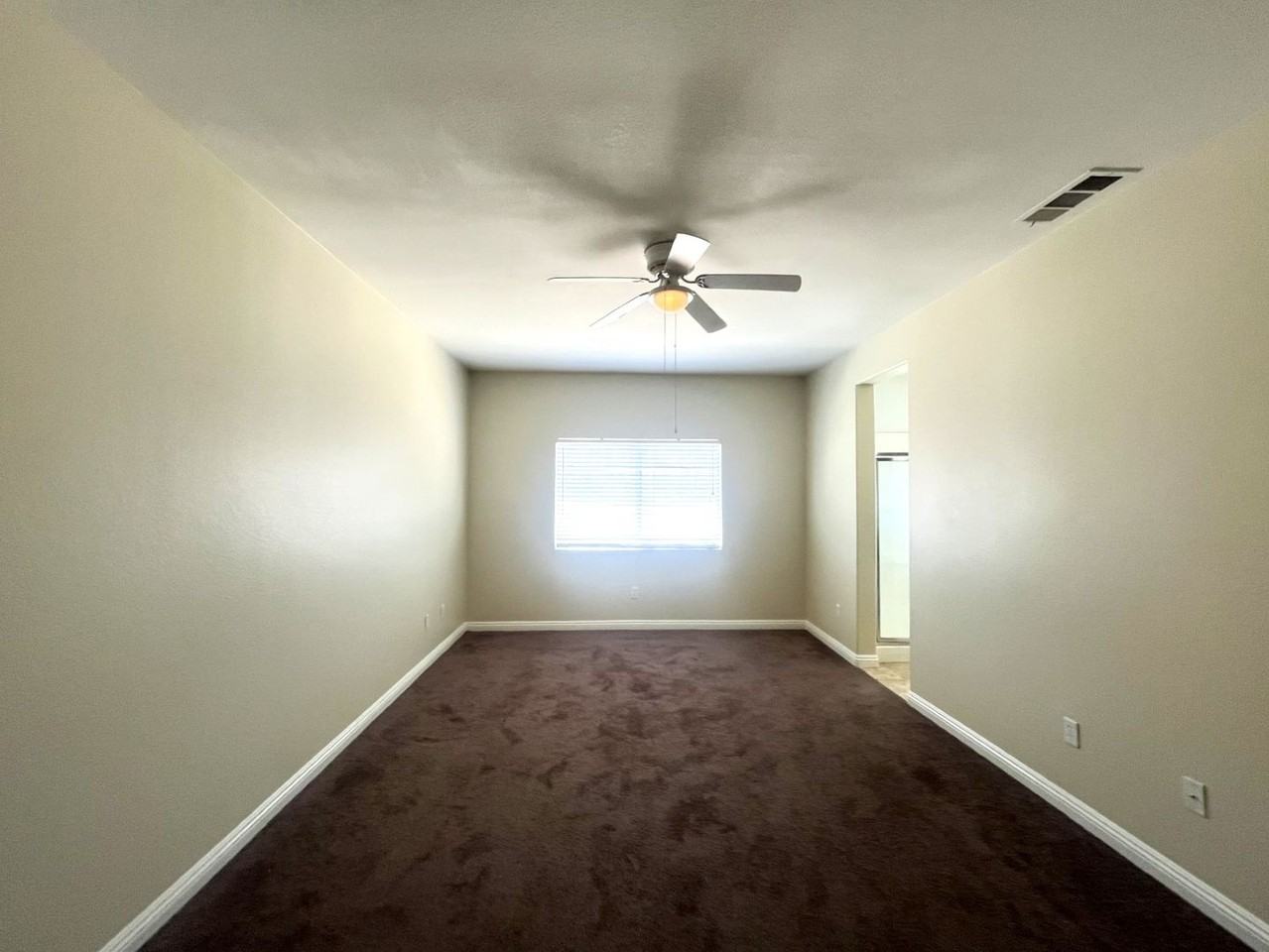 11737 Trailwood St - Photo 4 of 13