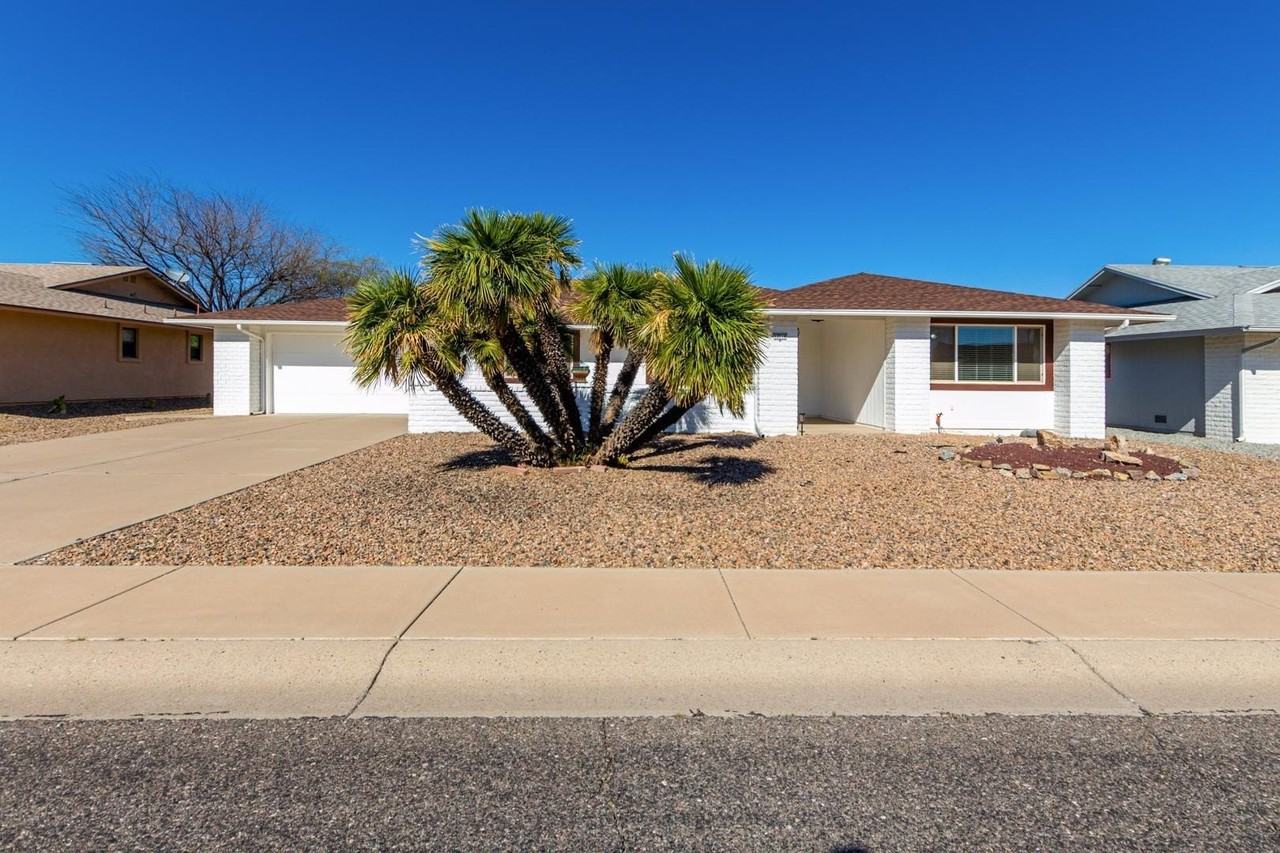 12714 W Crystal Lake Dr - Photo 2 of 26
