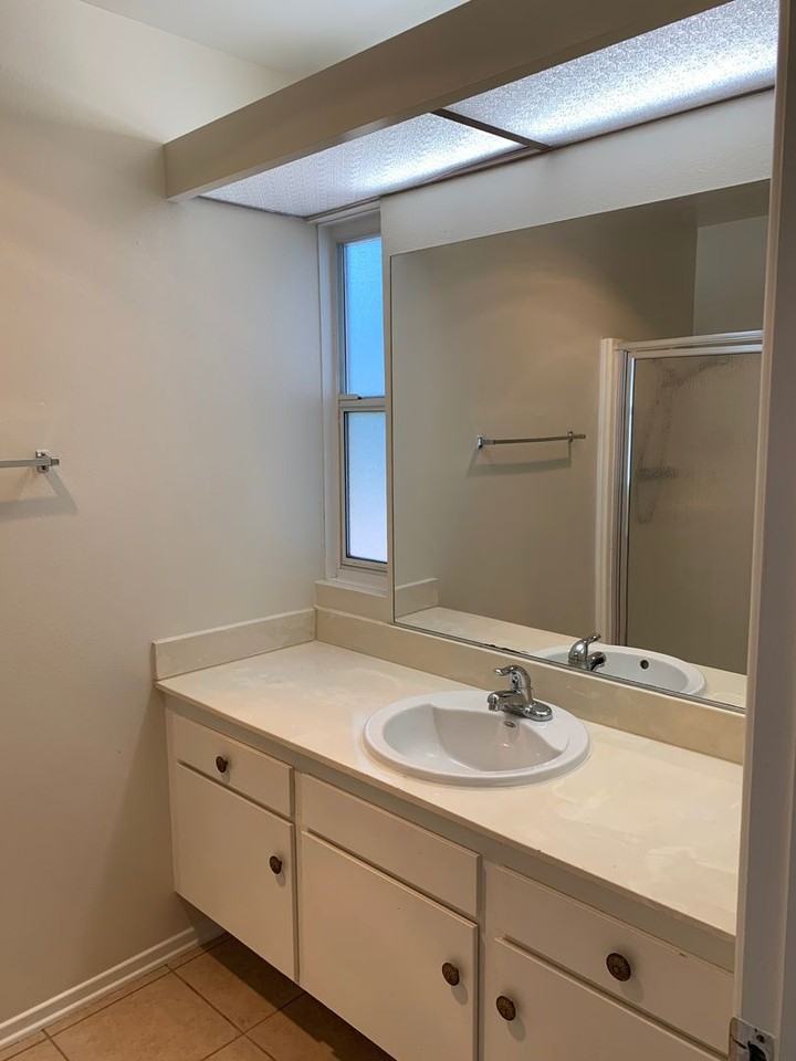 3061 Rollings Ave - Photo 6 of 16