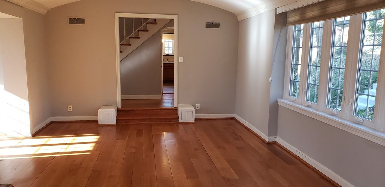 1910 Randolph St Ne - Photo 5 of 15