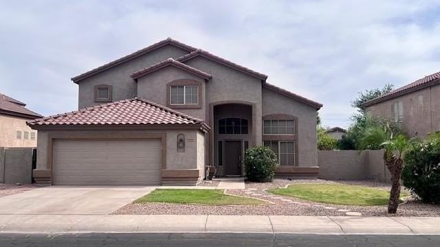 1053 W Bruce Ave
