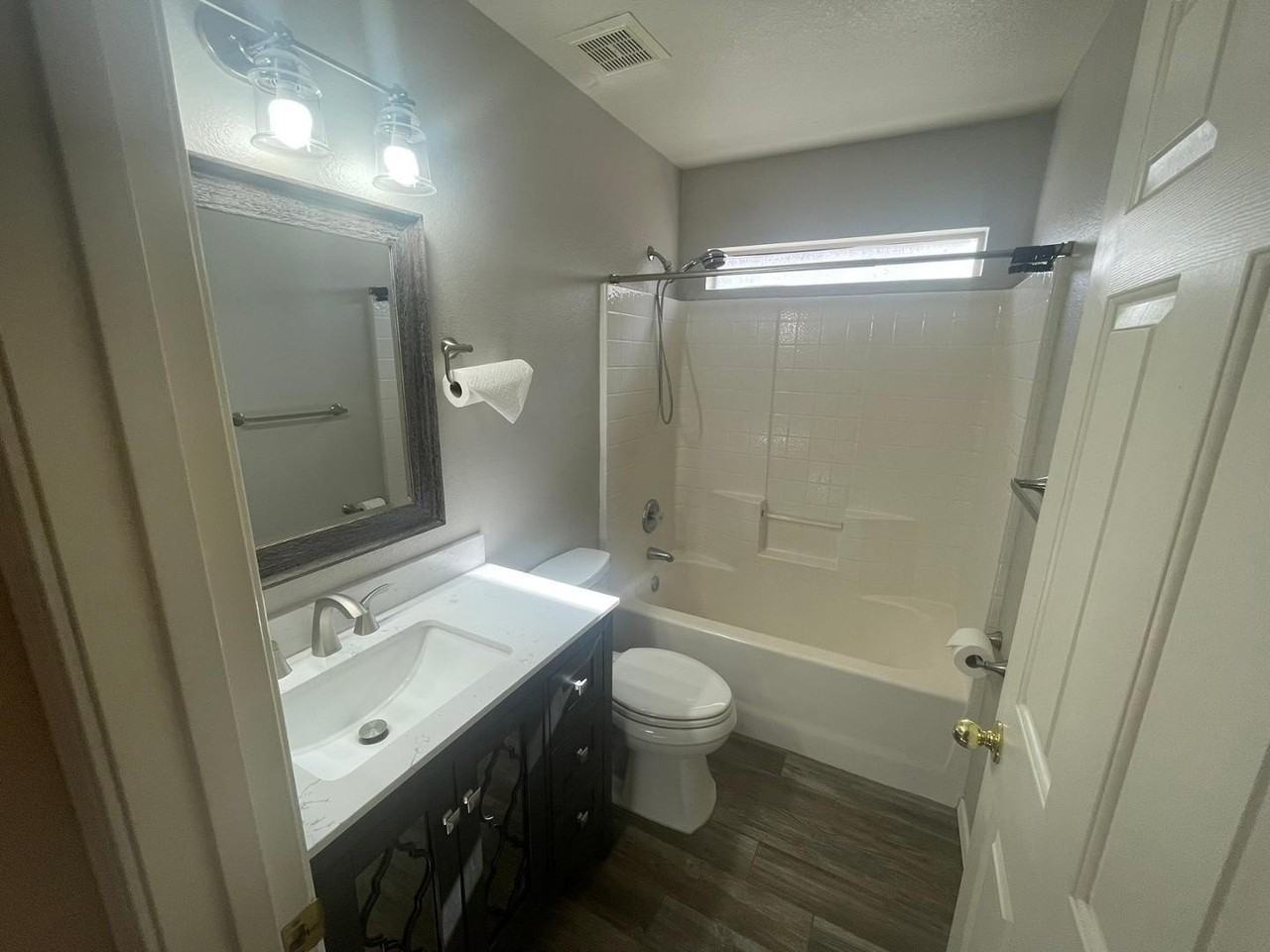 1053 W Bruce Ave - Photo 7 of 18