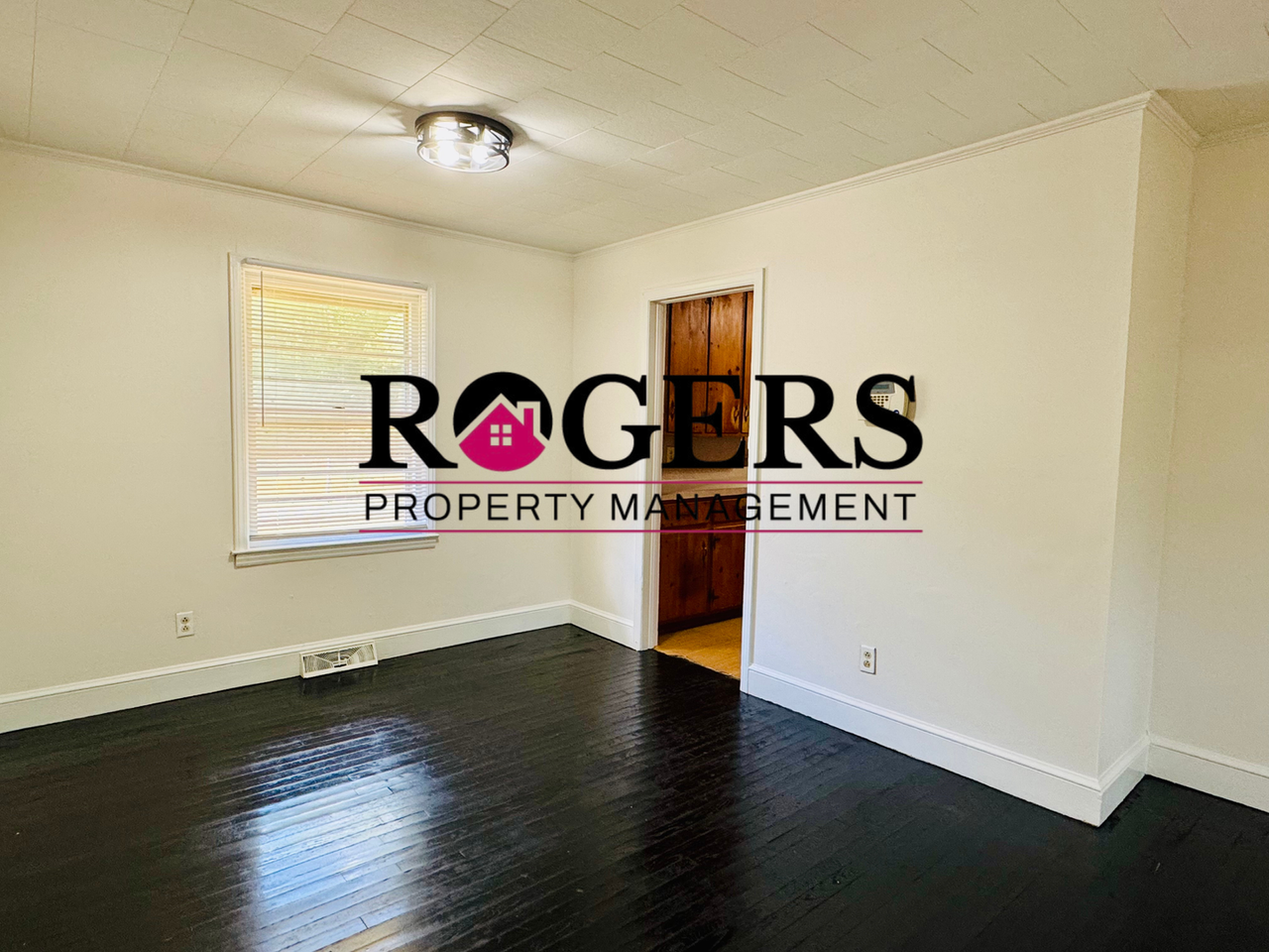 4025 Salem Rd - Photo 3 of 11