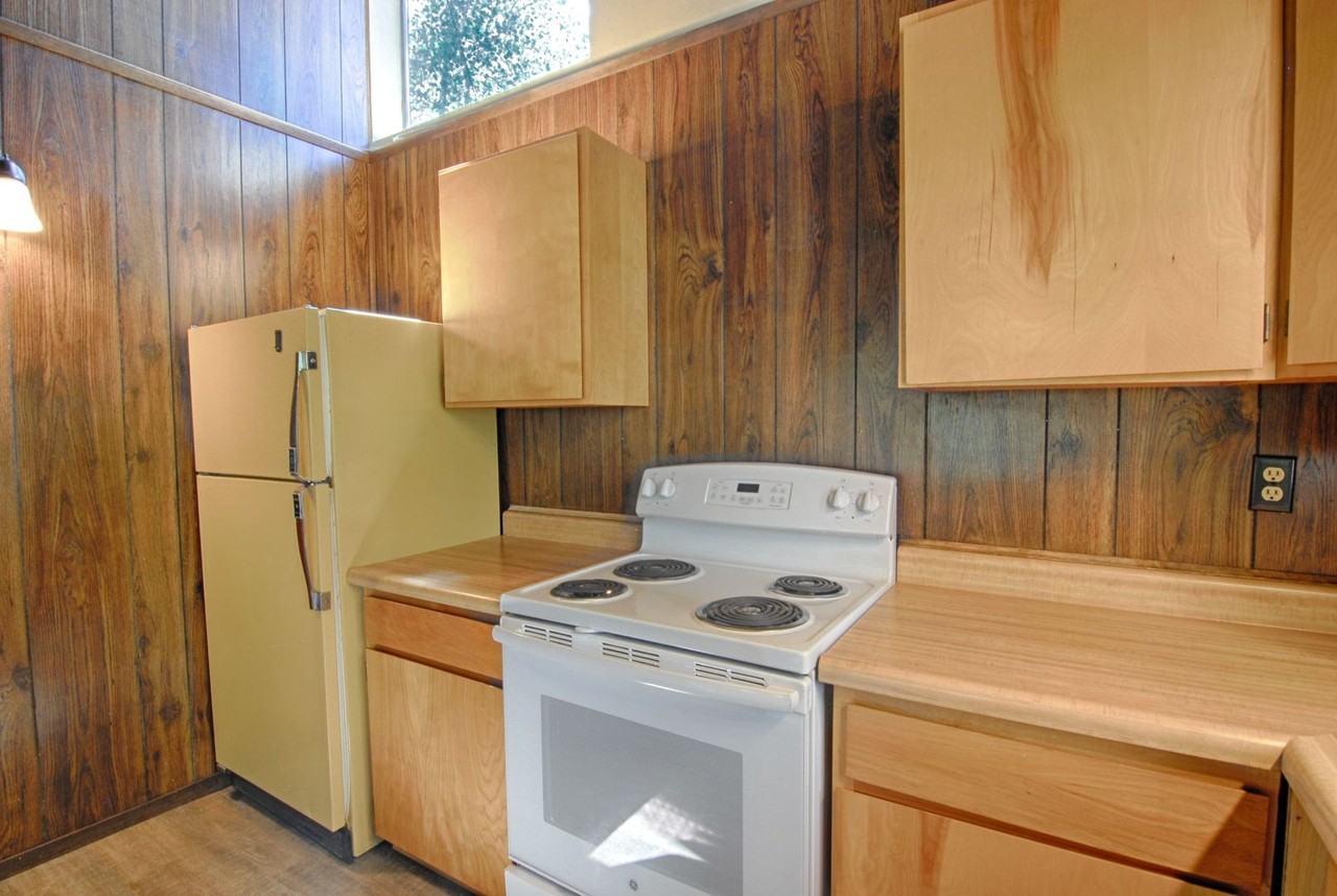 5826 Victoria Rd - Photo 2 of 26