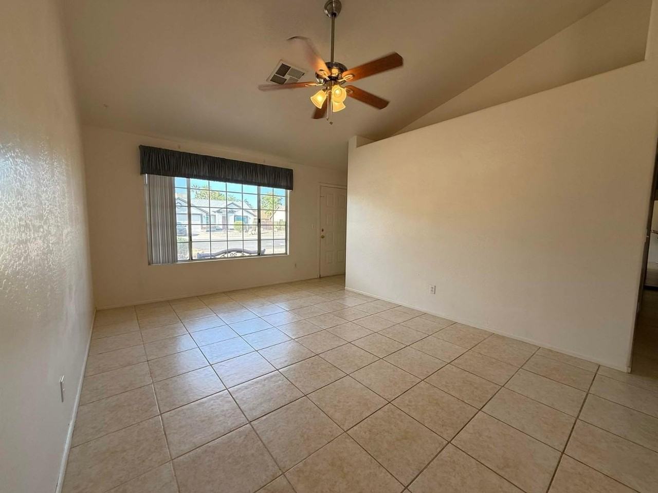 3913 W Morelos St - Photo 5 of 19