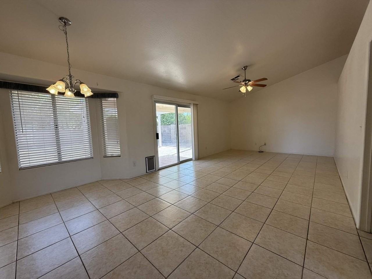 3913 W Morelos St - Photo 7 of 19