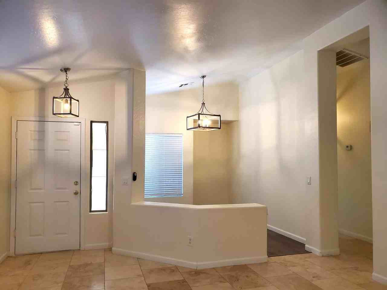 13874 N 148th Ave - Photo 4 of 22