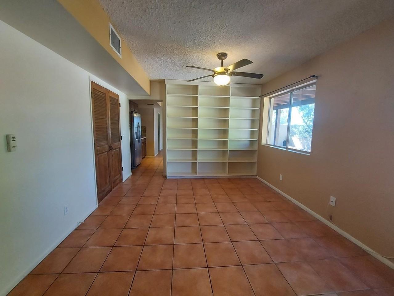 2604 Inverrary Dr - Photo 6 of 16