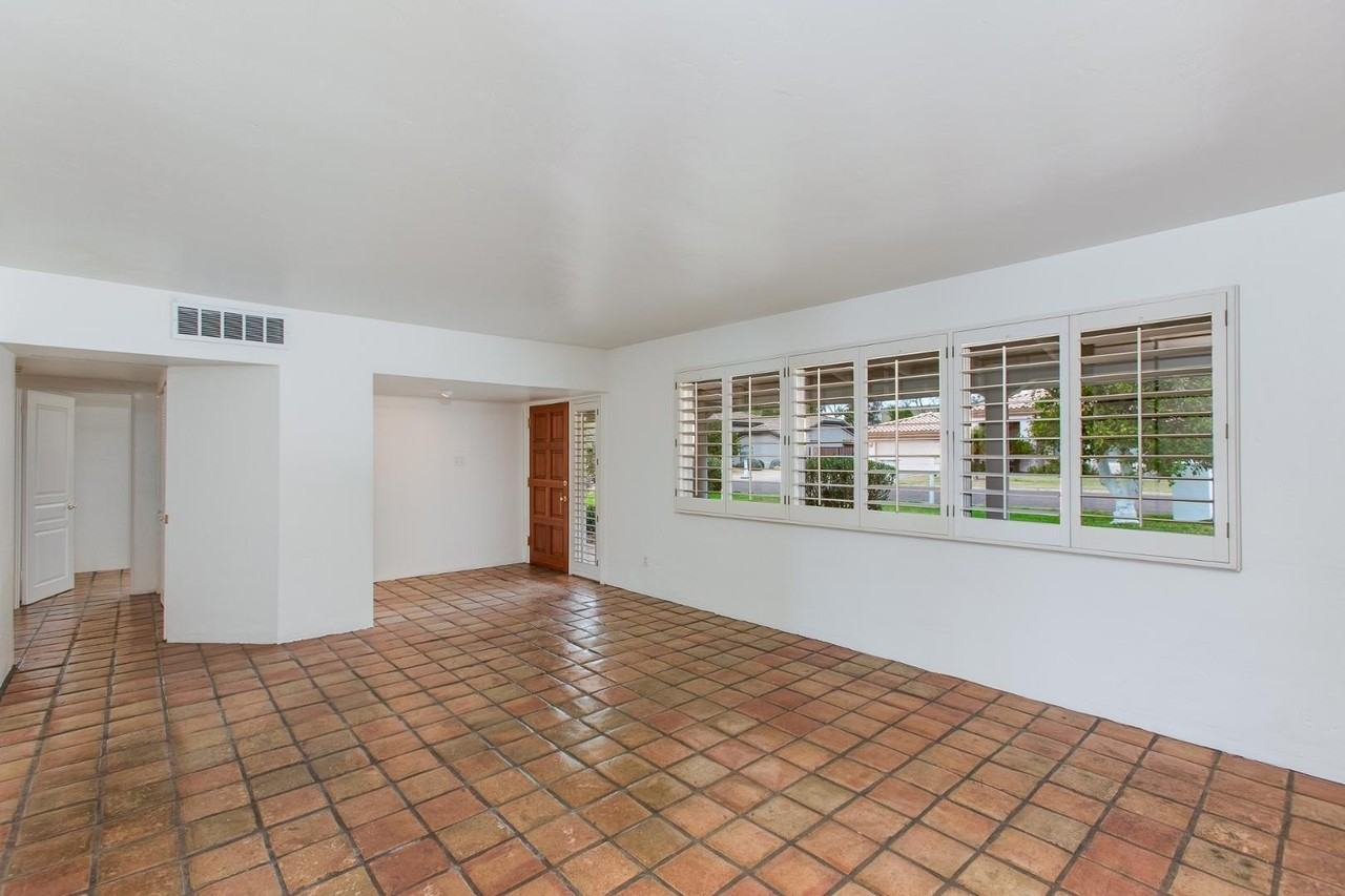 2917 E Mariposa St - Photo 4 of 20