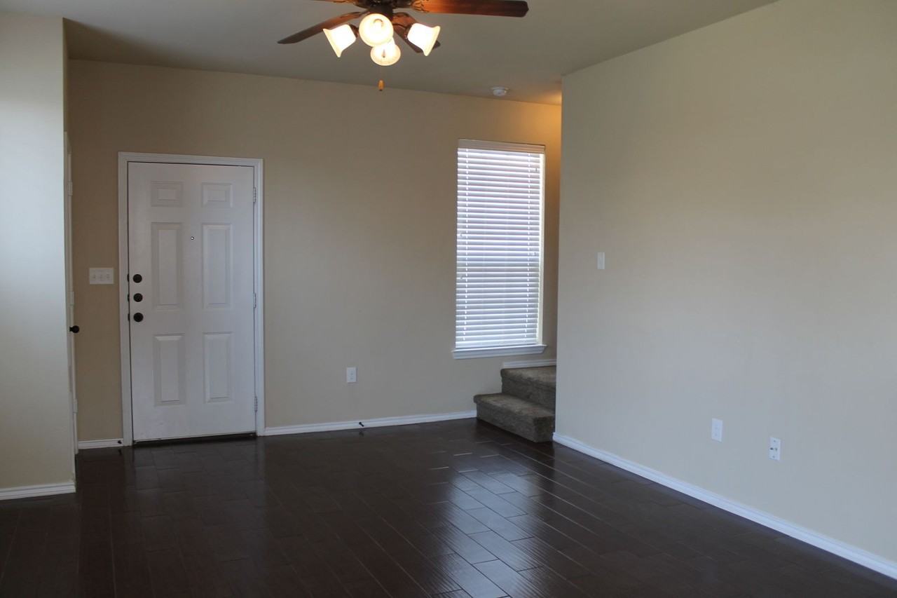 1136 Brown Rock Dr - Photo 7 of 18