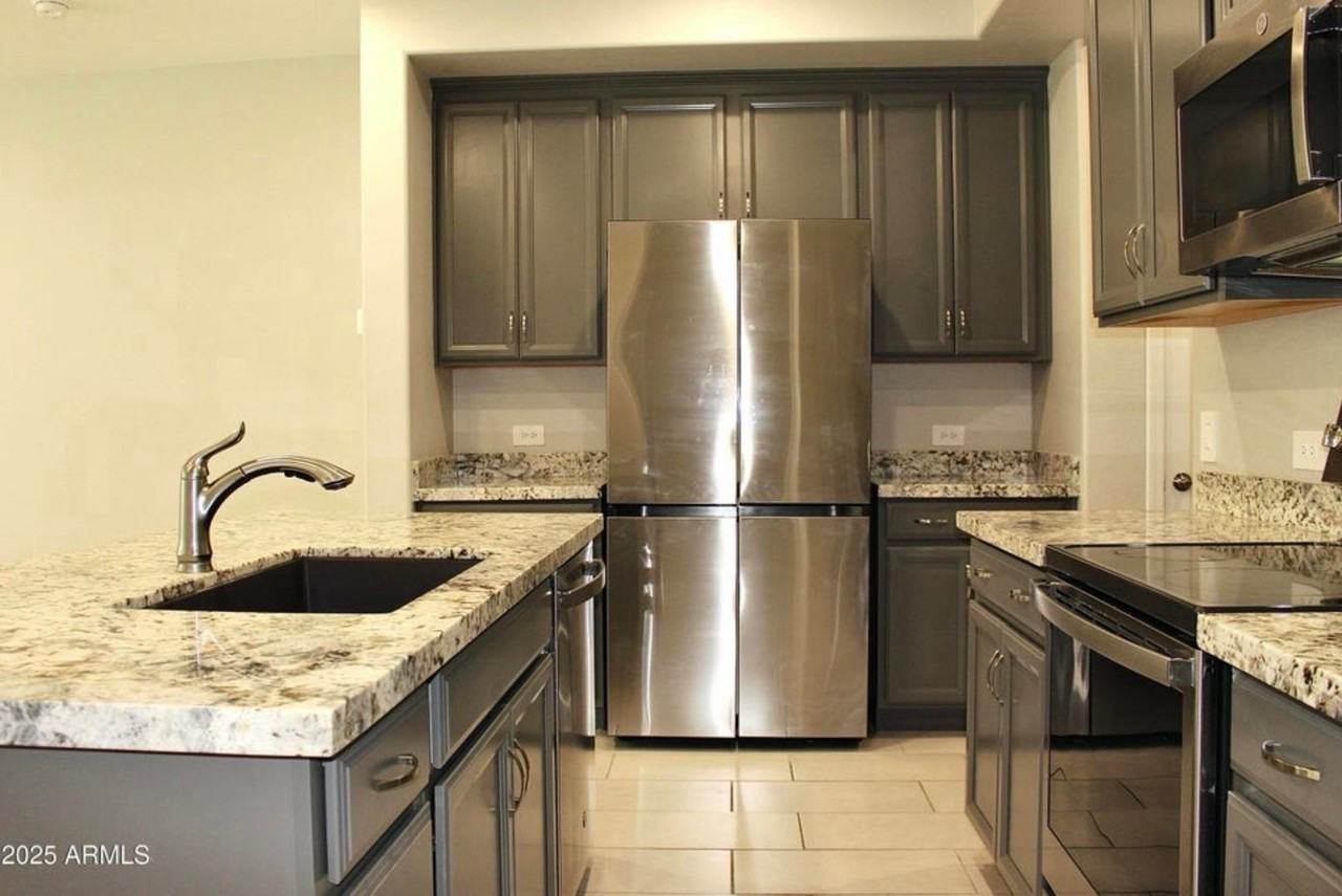 2625 S Peppertree Dr #104 - Photo 6 of 24