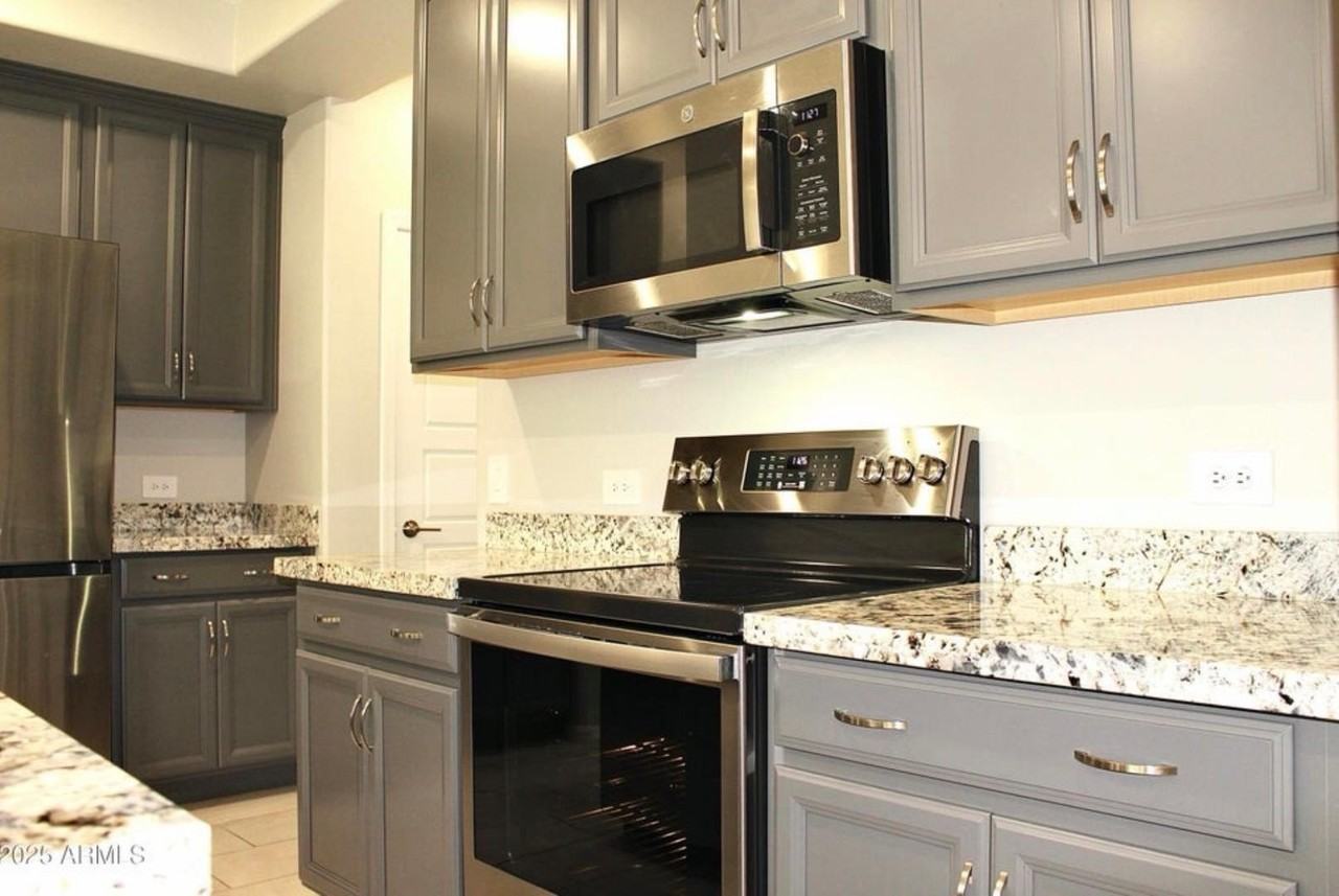 2625 S Peppertree Dr #104 - Photo 7 of 24
