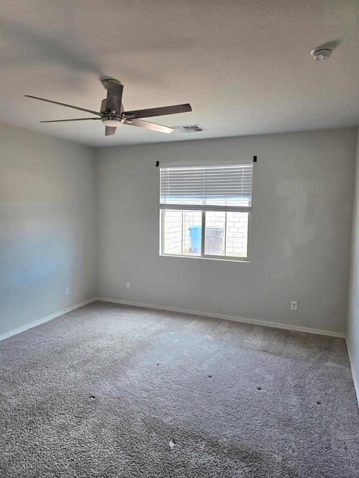 4523 S 108th Ave - Photo 5 of 6