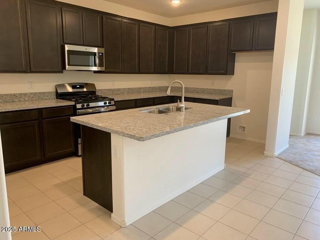 341 E Rio Pl - Photo 4 of 15