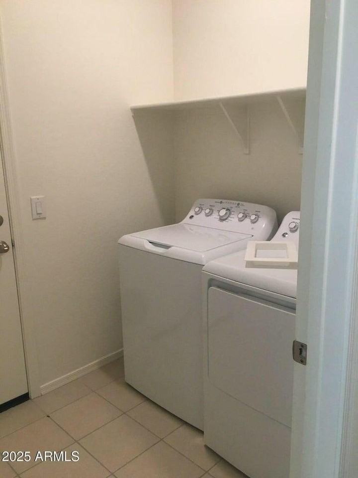 341 E Rio Pl - Photo 5 of 15