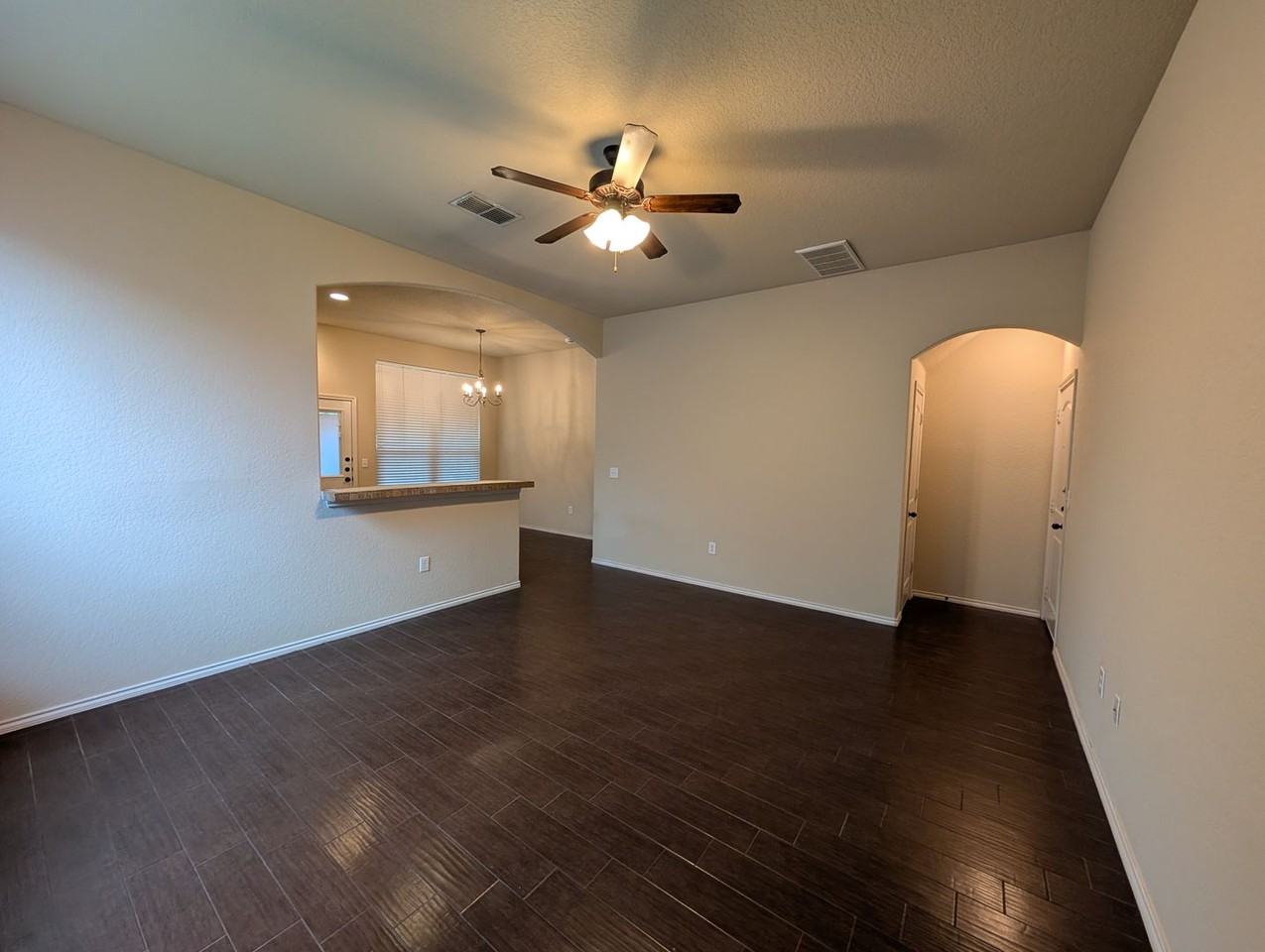 669 Creekside Cir - Photo 5 of 25