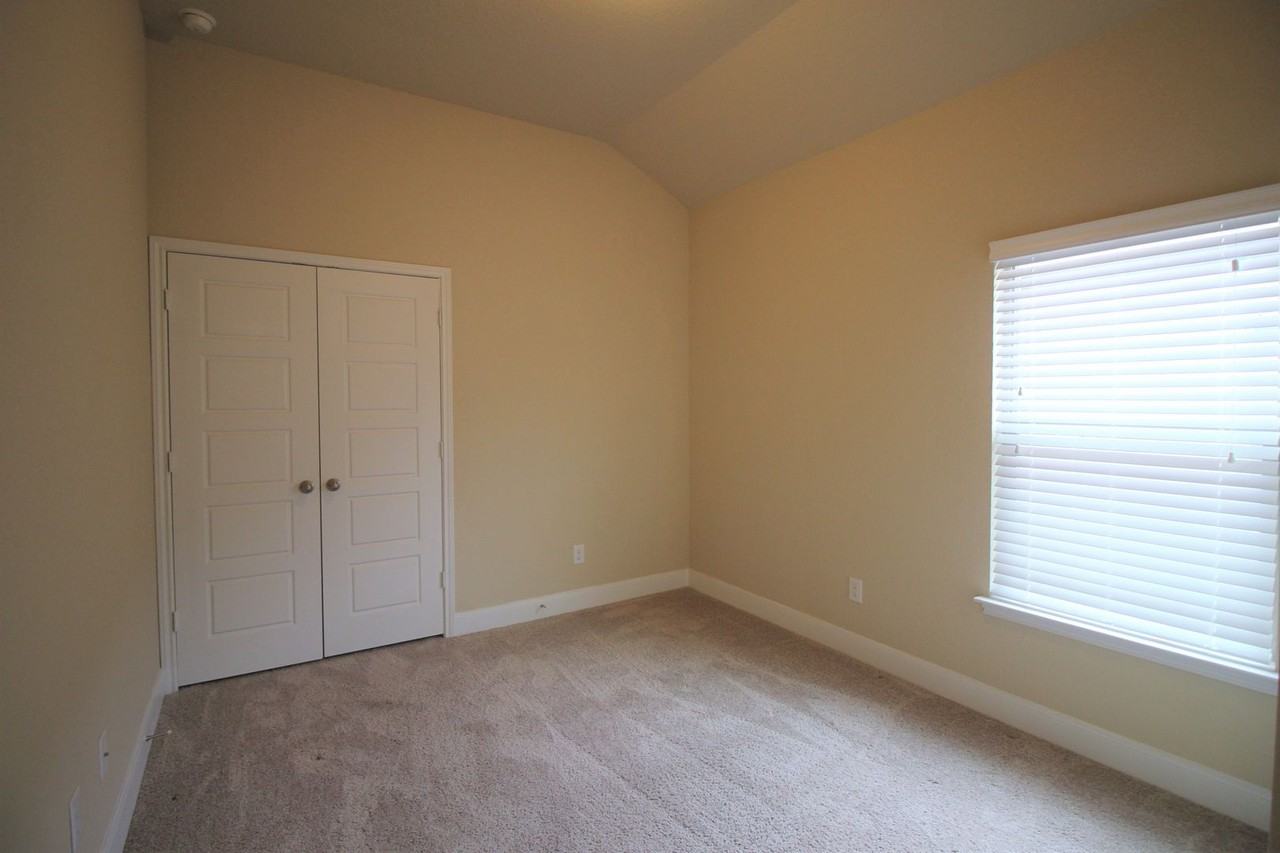 1227 Old Fm 306 - Photo 4 of 13