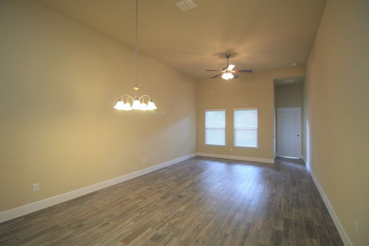 1227 Old Fm 306 - Photo 5 of 13
