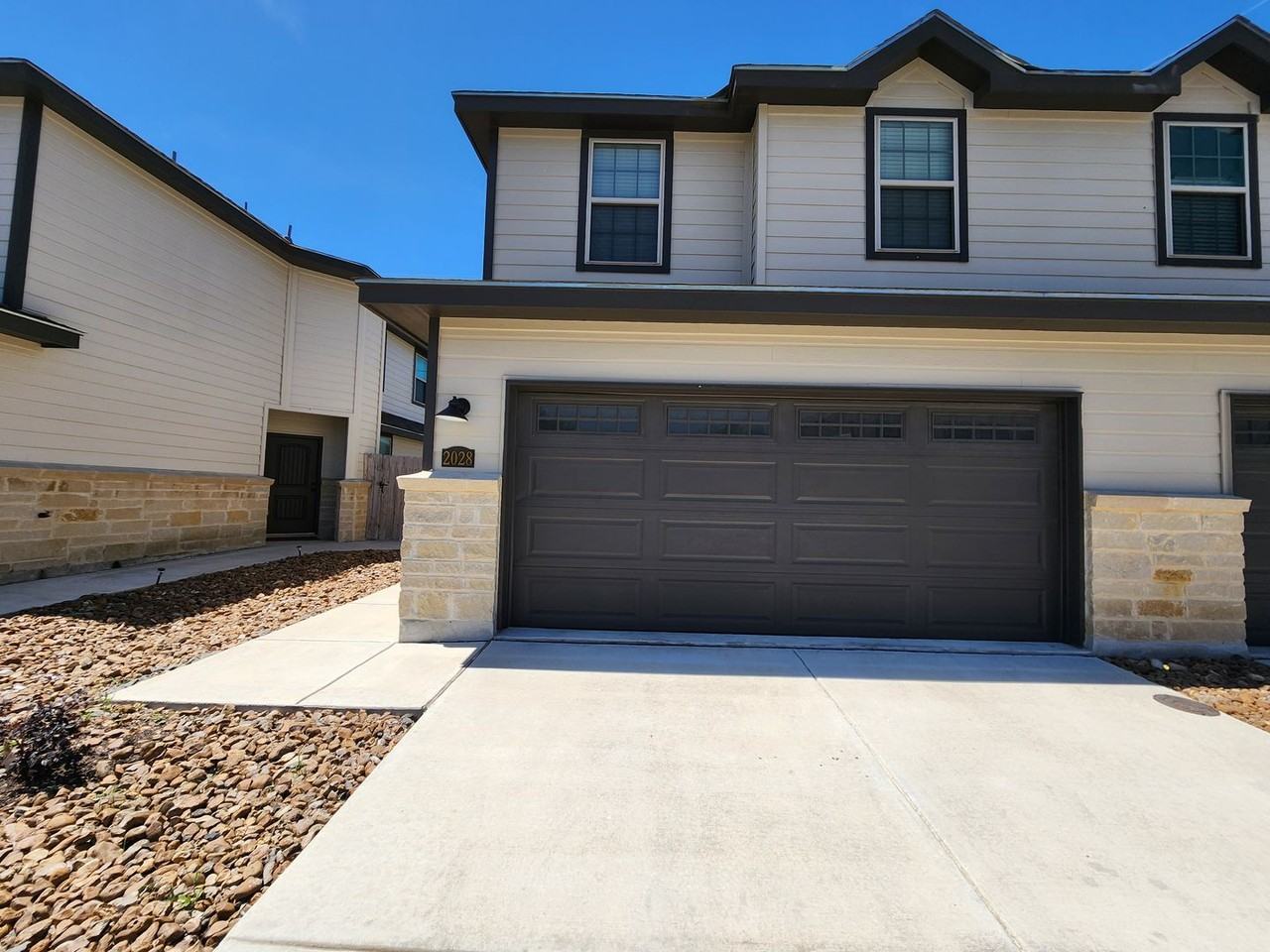 2028 Rueben Rd - Photo 2 of 36