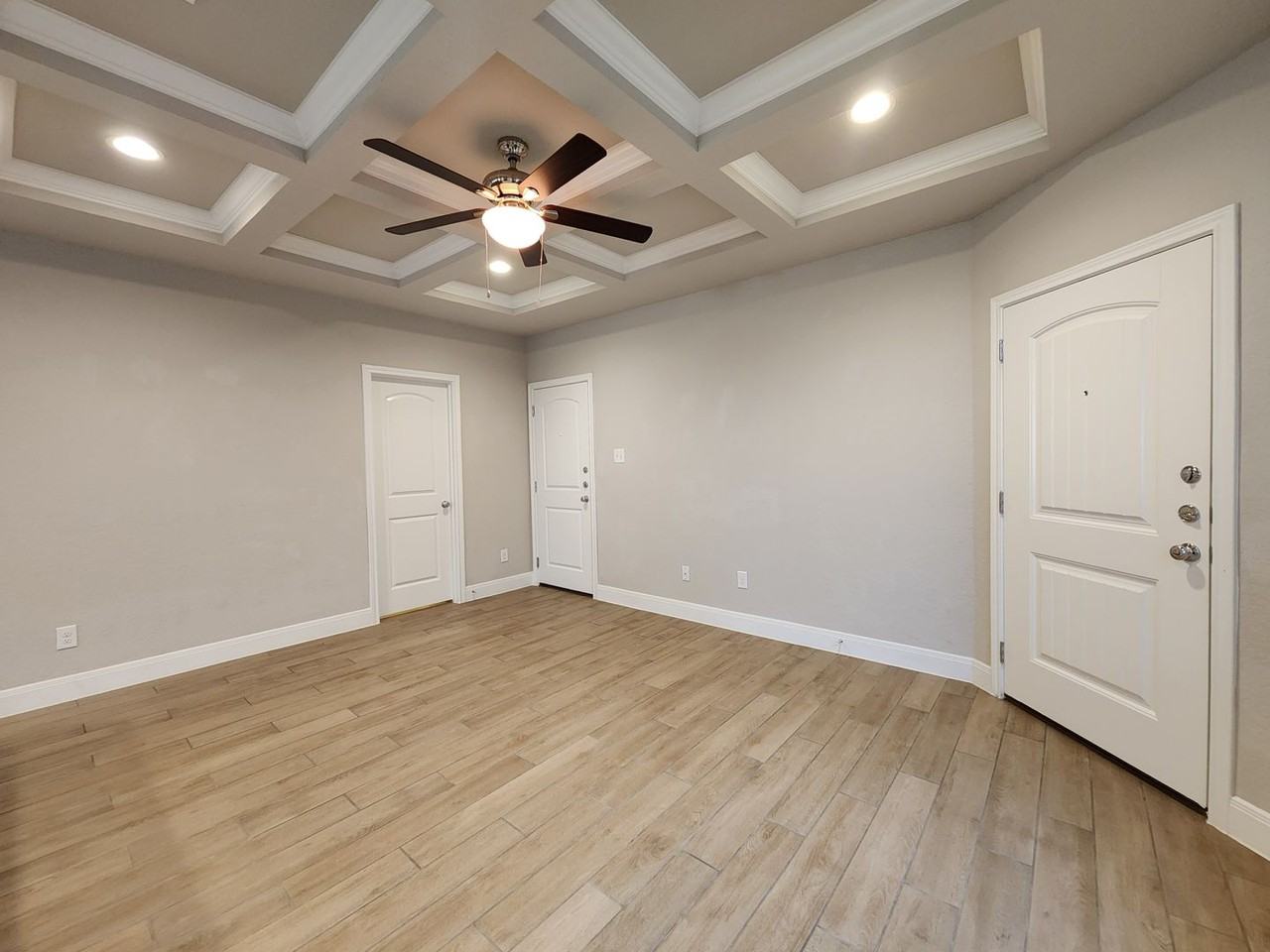 2028 Rueben Rd - Photo 3 of 36