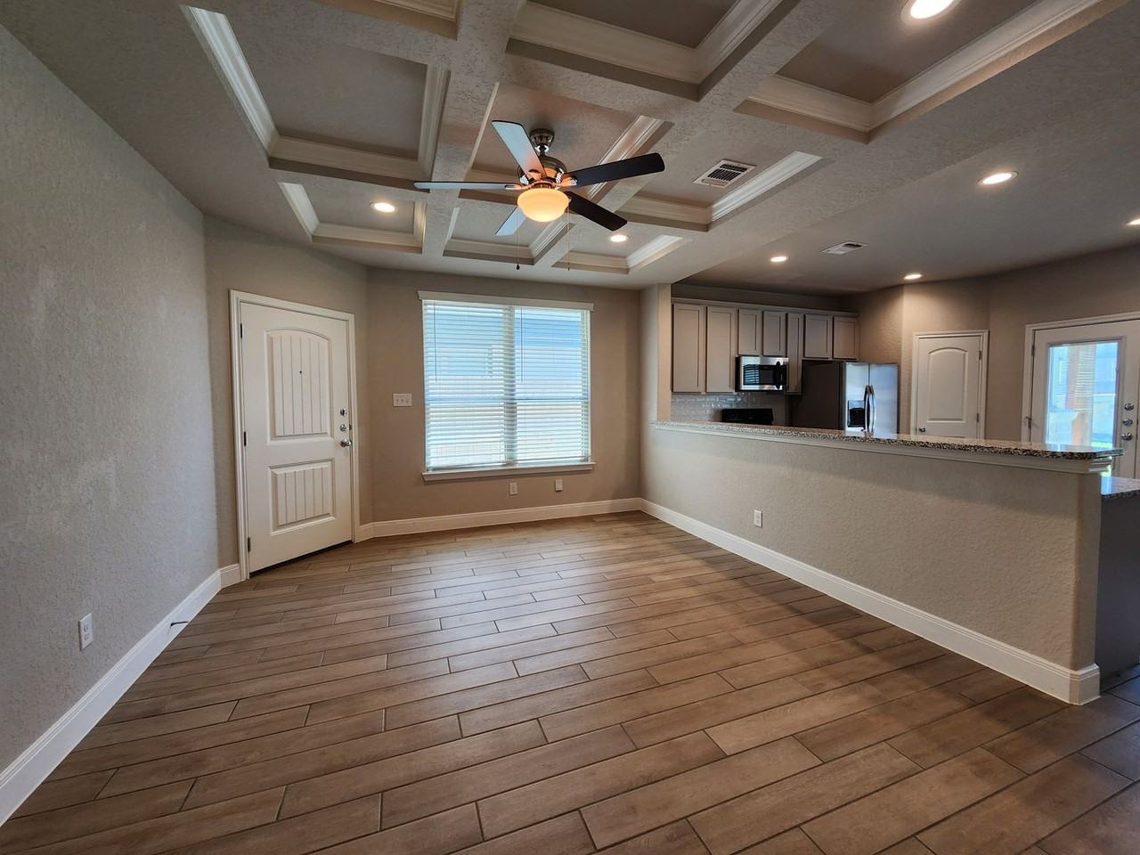 2028 Rueben Rd - Photo 7 of 36