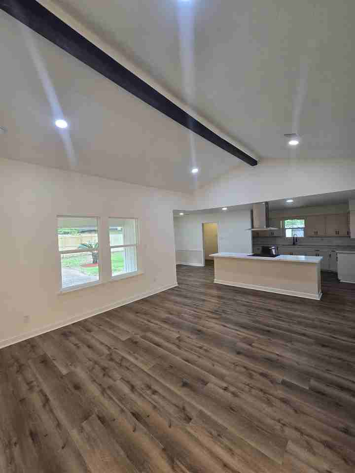 5875 Oleander Dr - Photo 4 of 18