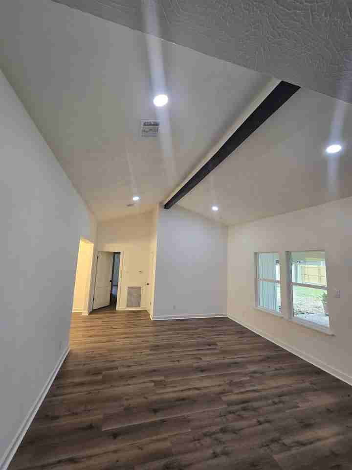 5875 Oleander Dr - Photo 7 of 18