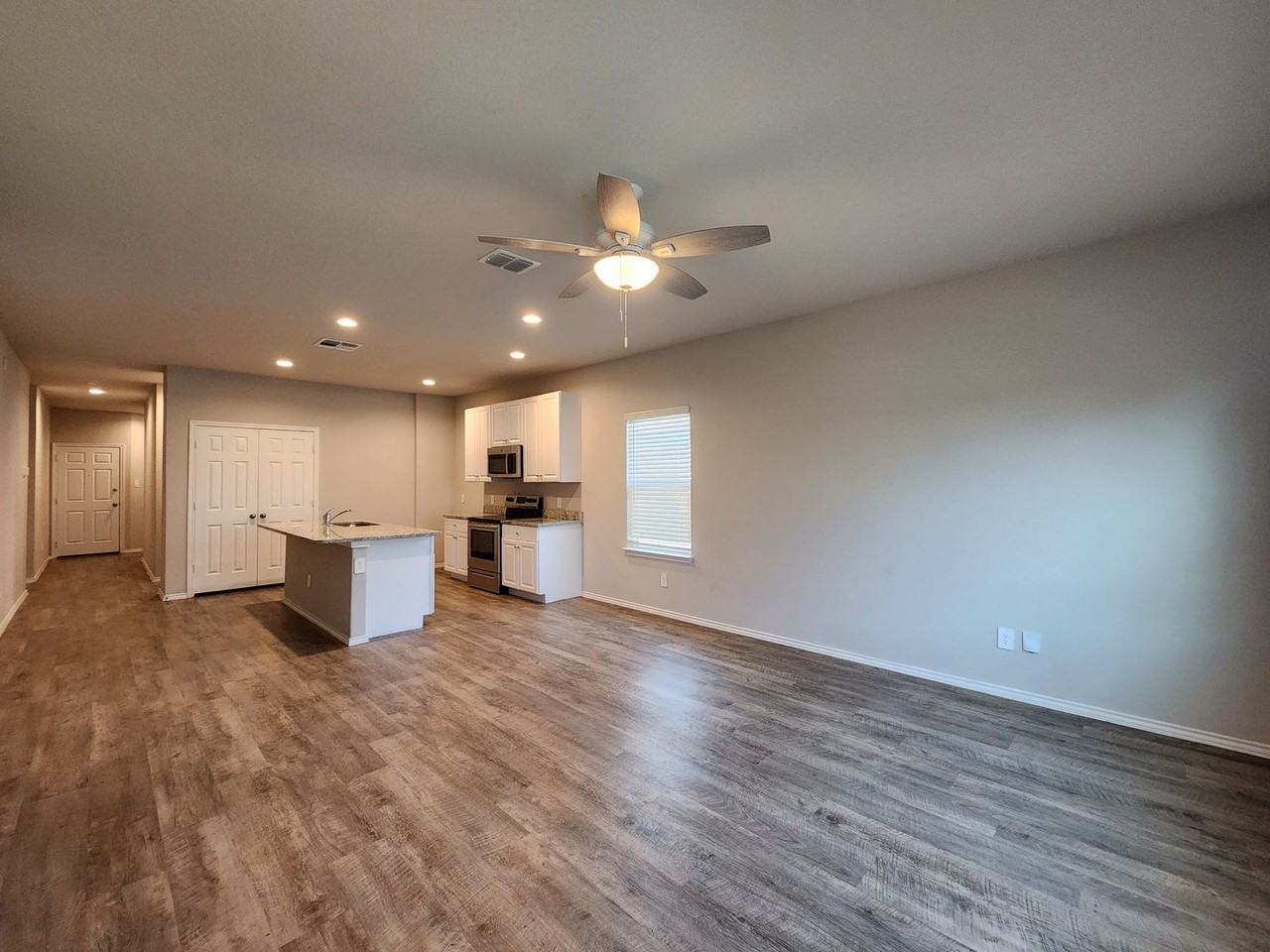 621 Jennifer Cv - Photo 3 of 28